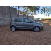 VW FOX TREND 1.0 FLEX COM DIREÇÃO HIDRÁULICA 