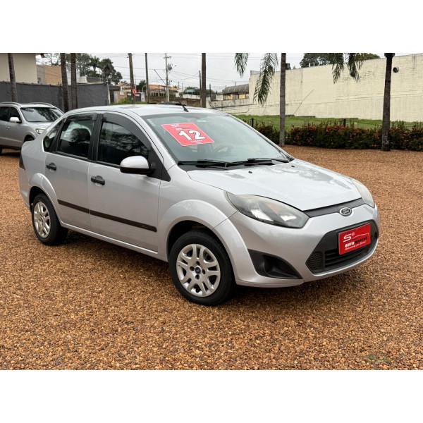 FORD FIESTA SEDAN