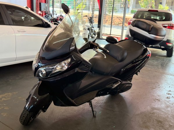 DAFRA MAXSYM 400